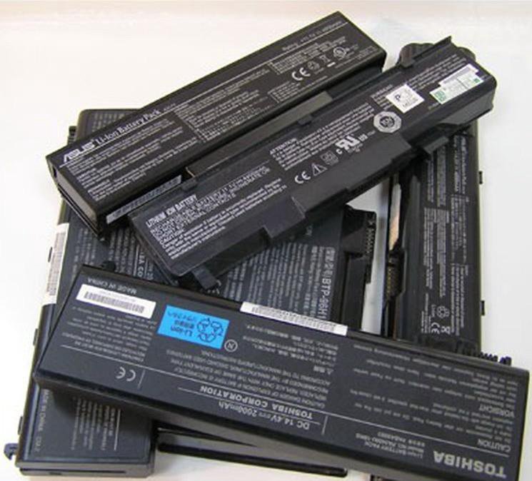 Аккумуляторная батарея для ноутбуков неисправная на запчасти Li-Ion (в ассортименте)