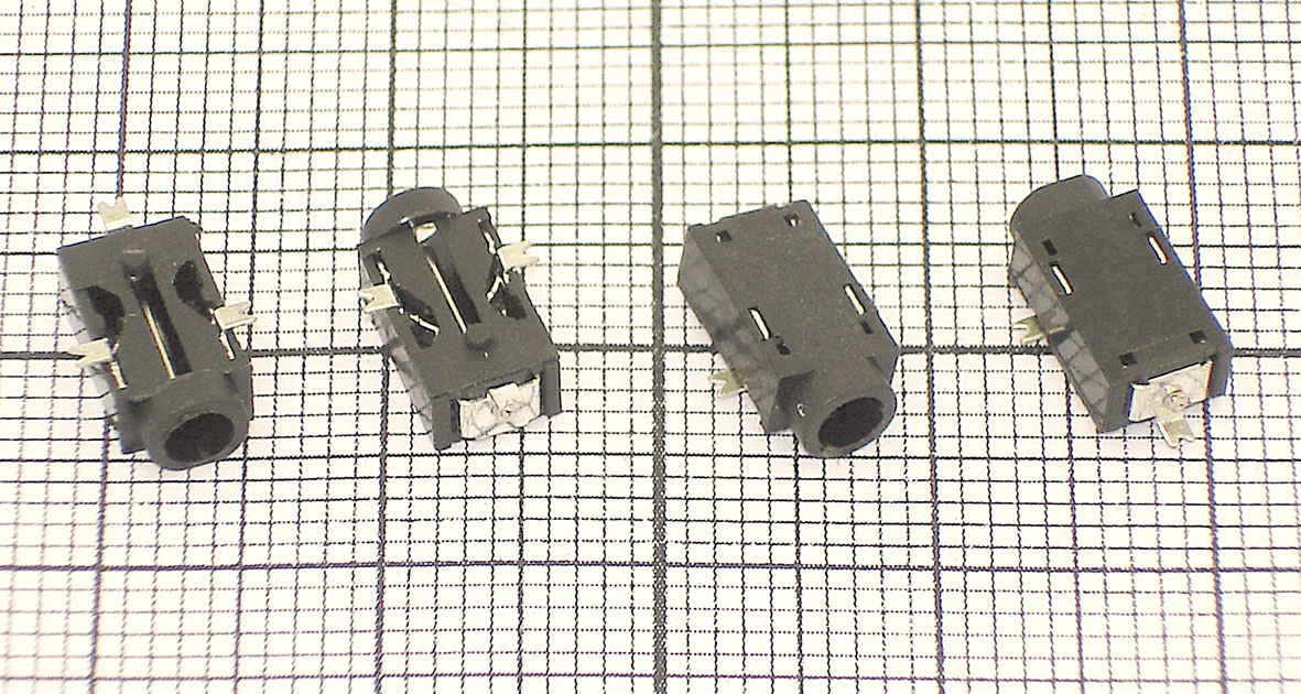 Разъем питания для планшета №9  (0.7х2.5мм)