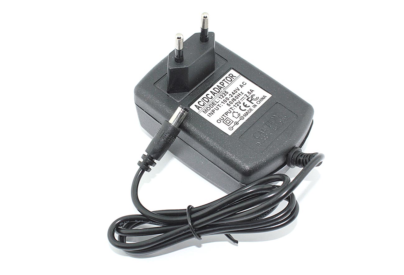 Блок питания (сетевой адаптер) 12V 2,5A 5.5x2.5